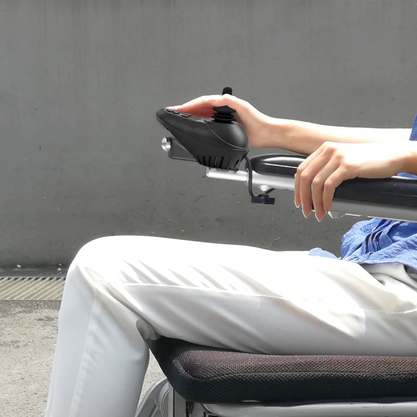 Black Aluminum Electric Wheelchair Joystick Controller, ML2P+ Adapter Cable WB5003 5 Gears 19*9.3*8.8Cm for Electric Wheelchairs