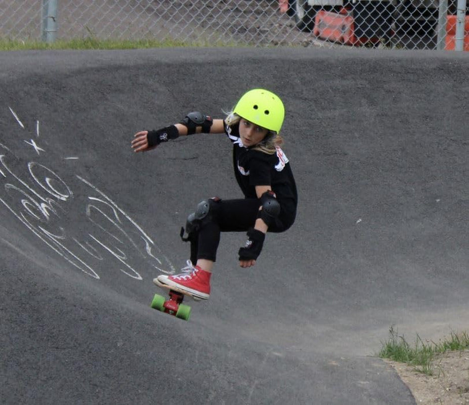 WRISTSAVER Wrist Guards, Black – Ideal for Skateboarding, In-Line Skating, and Roller Skating